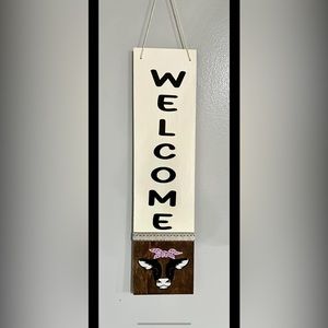 Door hanger welcome sign